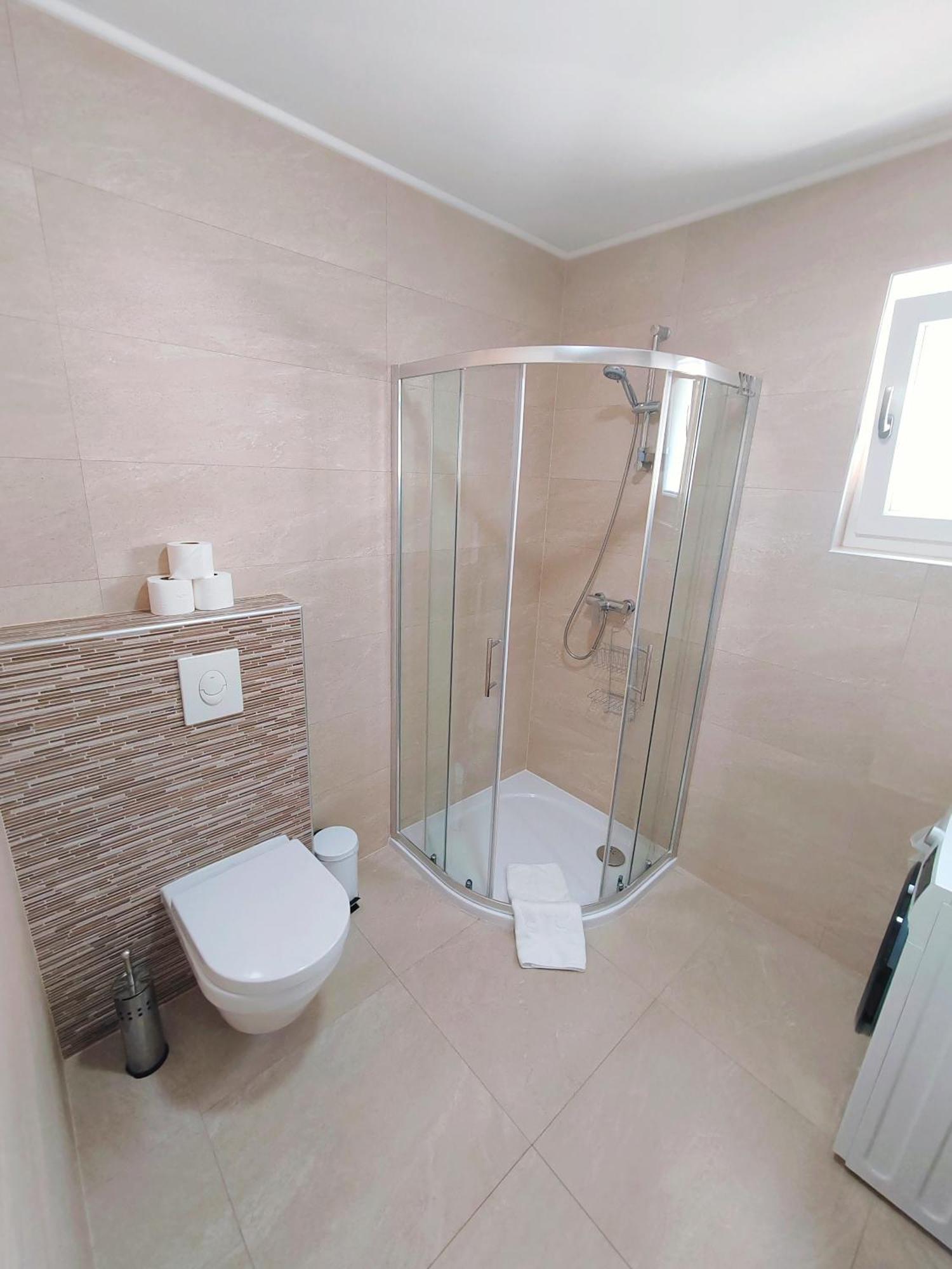L&L Apartmani 1 Bol Dış mekan fotoğraf