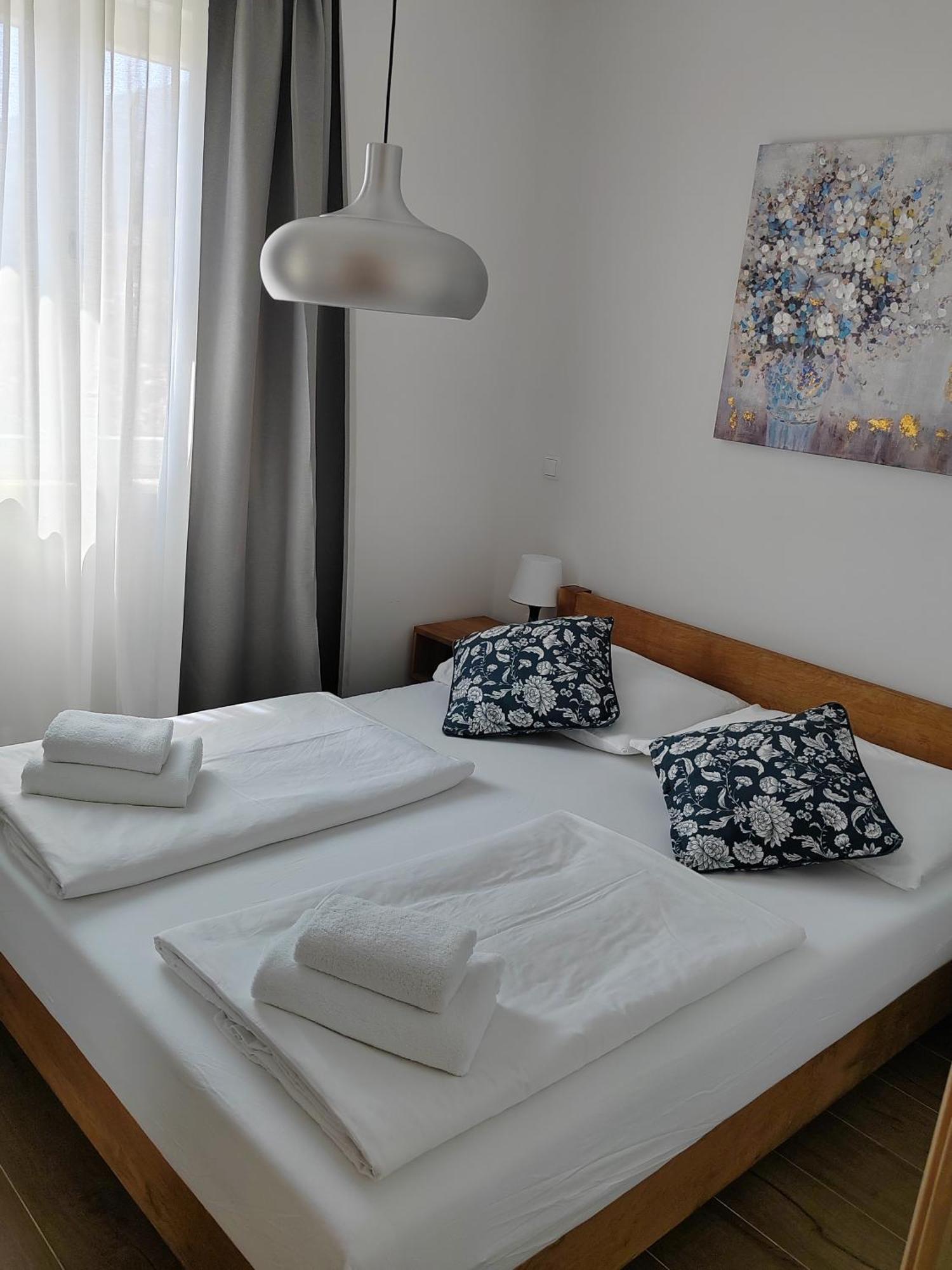 L&L Apartmani 1 Bol Dış mekan fotoğraf