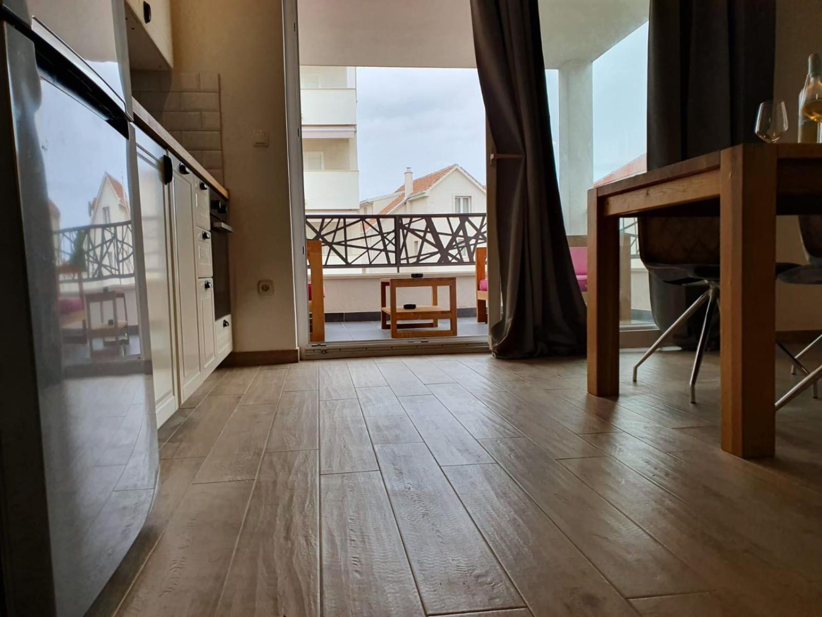 L&L Apartmani 1 Bol Dış mekan fotoğraf