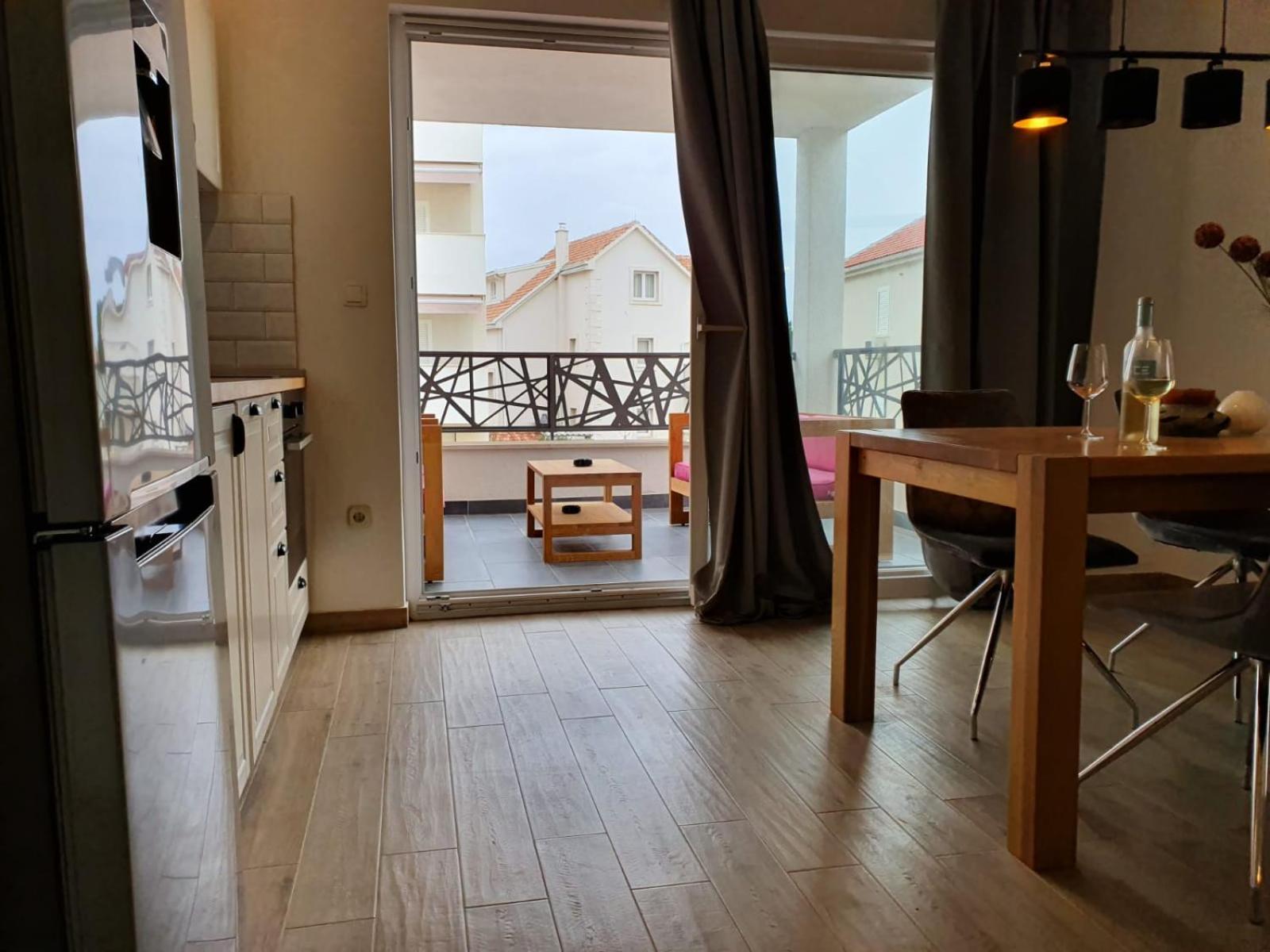 L&L Apartmani 1 Bol Dış mekan fotoğraf