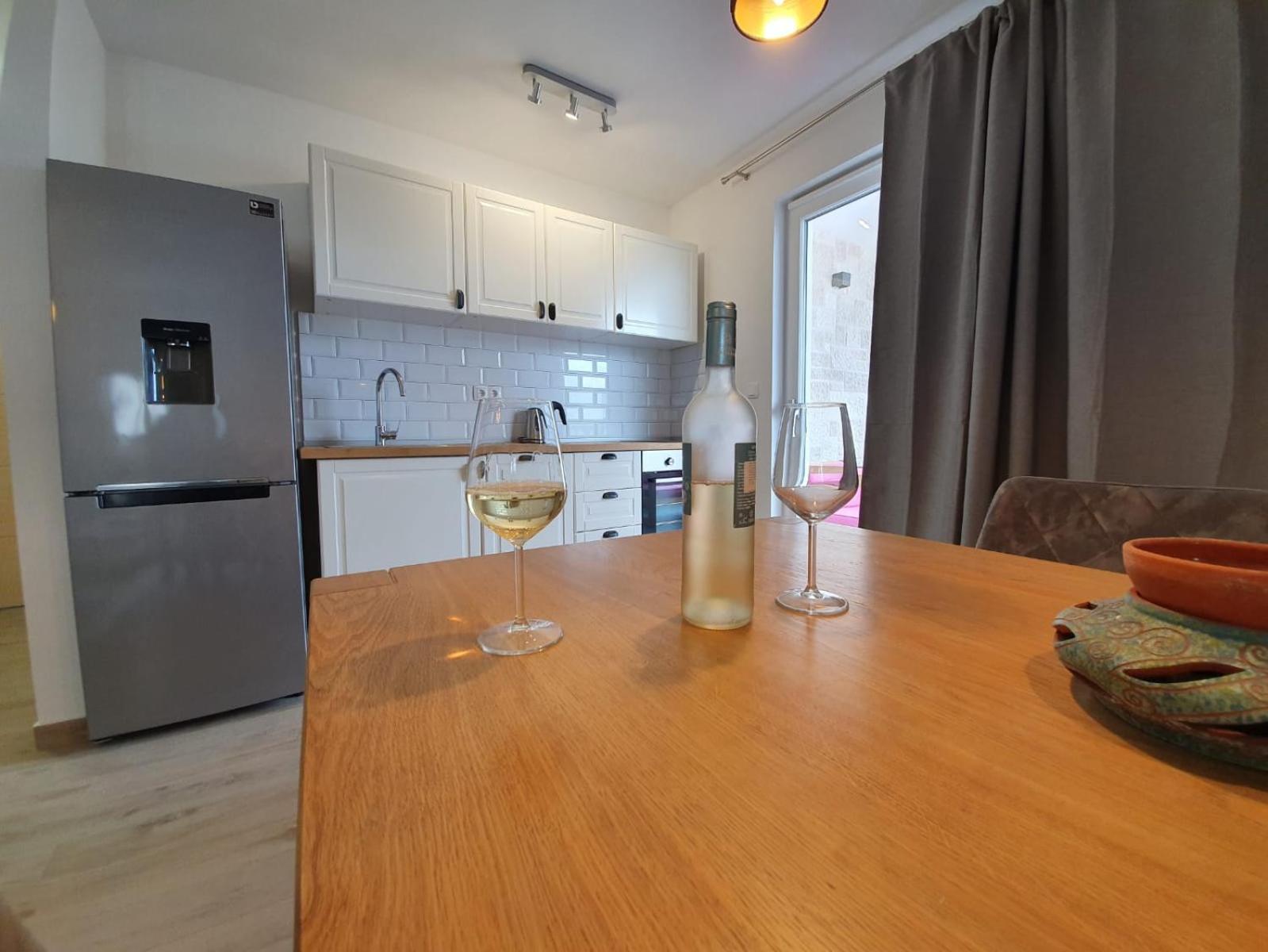 L&L Apartmani 1 Bol Dış mekan fotoğraf