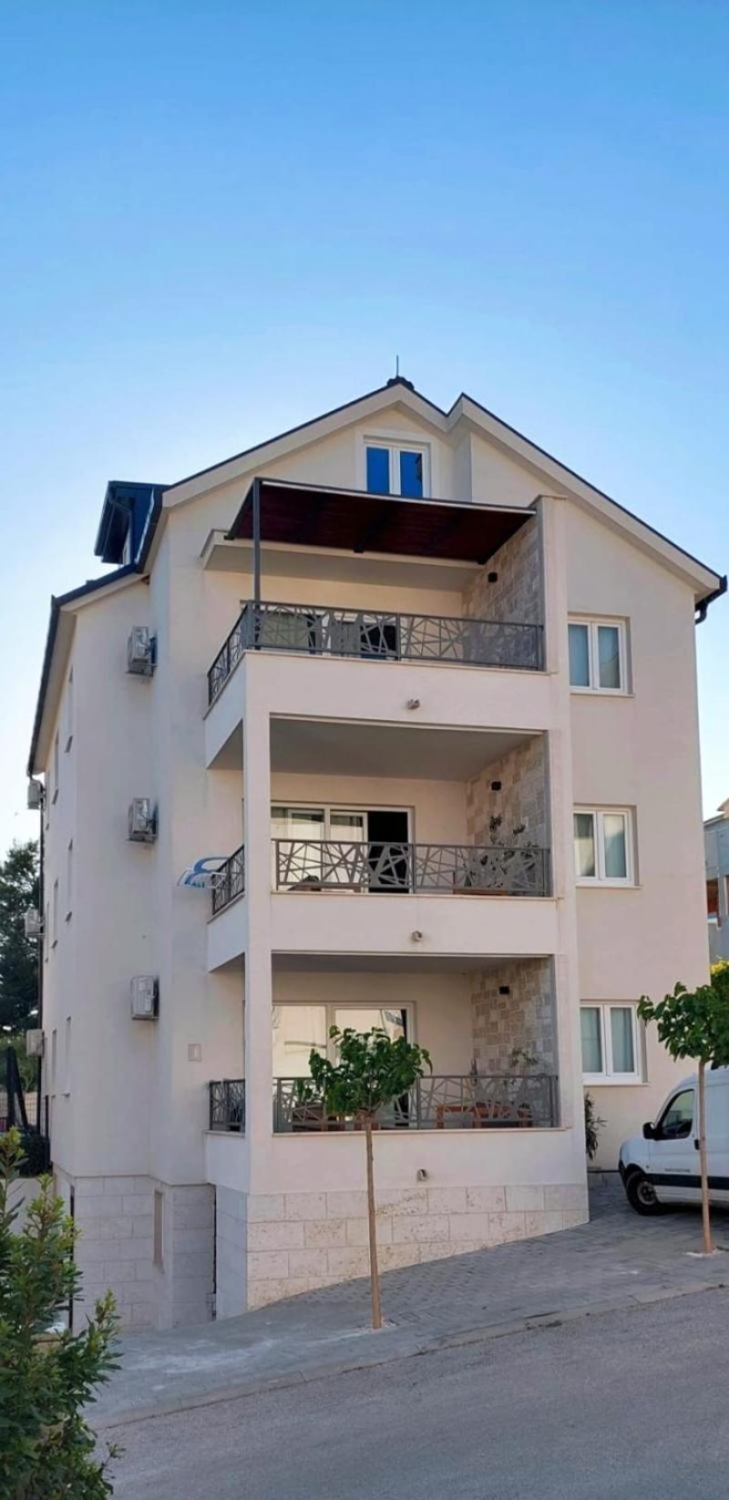 L&L Apartmani 1 Bol Dış mekan fotoğraf